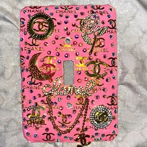 Pink Bling Rose 🌹 light switch cover this is gonna be the talk of the party 😍